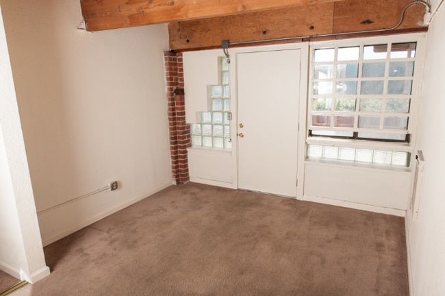 Photo - 1234 47th Ave