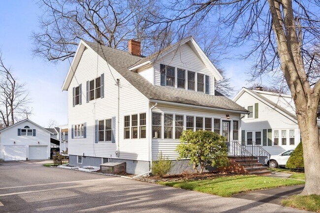 Building Photo - 14 Hawthorne St
