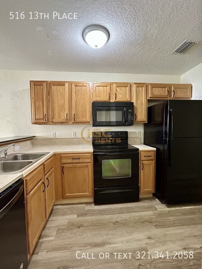 Photo - 516 13th Pl