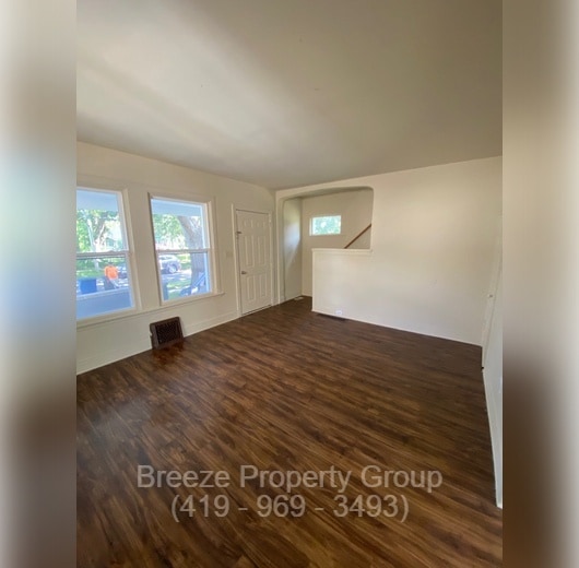 Building Photo - 142 S Detroit Ave Rental