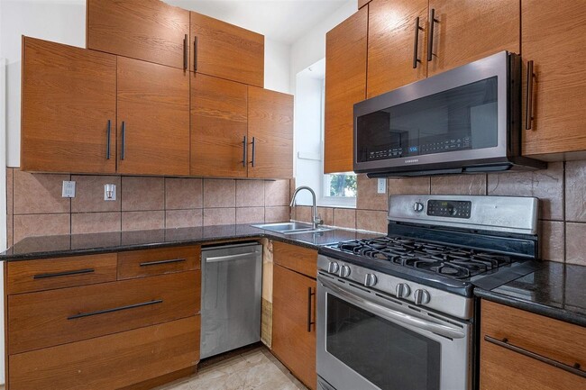 Photo - 310 Paterson Plank Rd Unit 3B