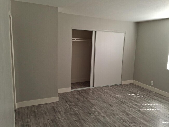 Photo - Lakeside Villa