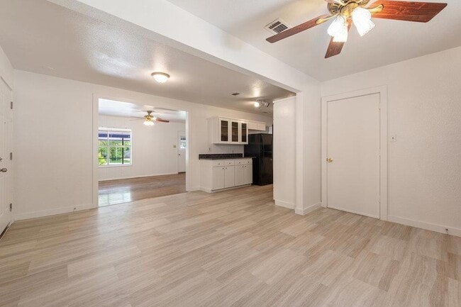 Photo - 8908 Capitol Dr