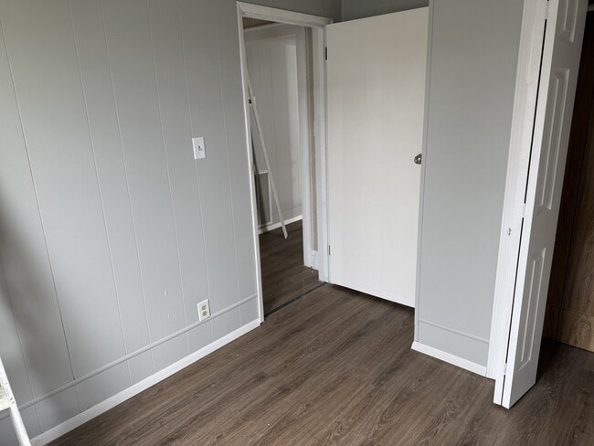 Building Photo - 104 Ball St