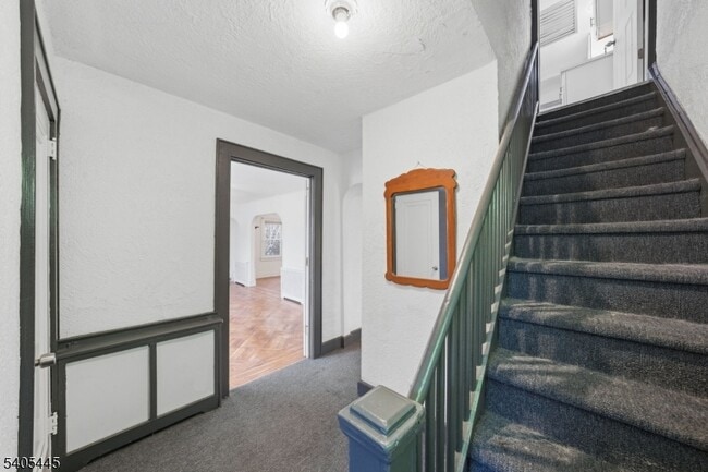 Photo - 1133 Goffle Rd