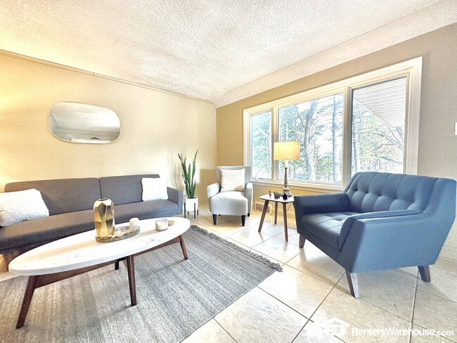 Photo - 3006 Fleur Dr