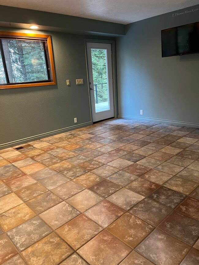 Photo - Beautiful Large 1 Bedroom Apartment in McMinnville