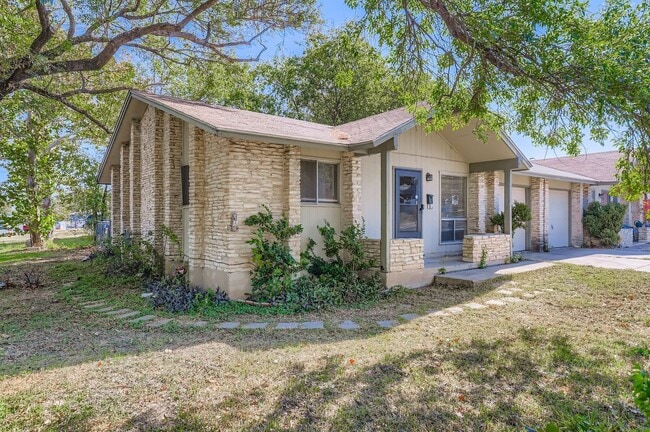 Photo - 1740 Rutland Dr