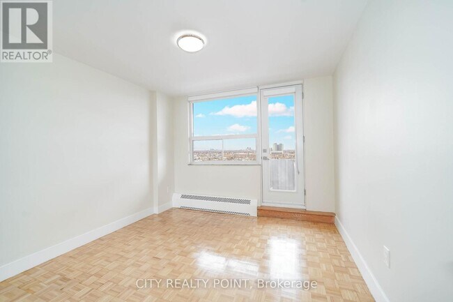 Photo - 666 Spadina Ave. Unit PH10