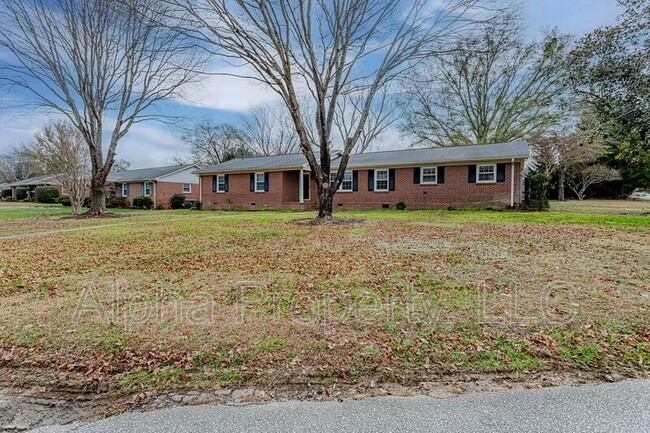 Photo - 400 Fairhaven Dr