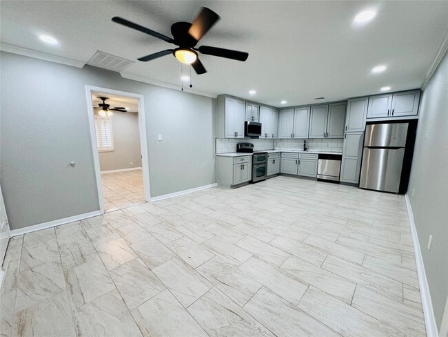 Photo - 10702 Deval Dr