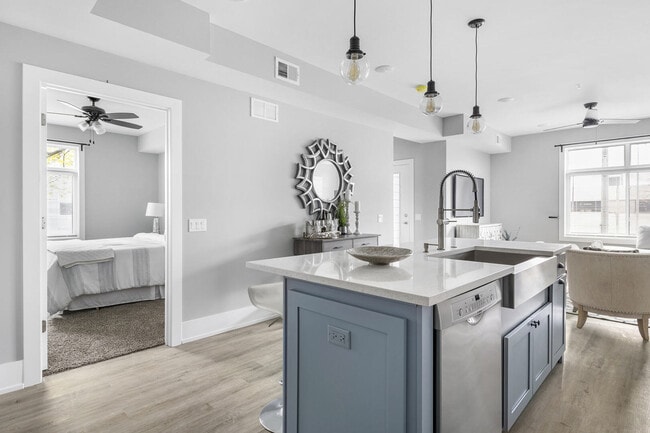 Photo - 504 Lyman Ave Unit 201