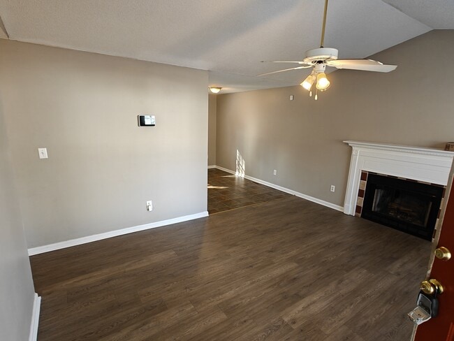 11 Silver Spur Ct