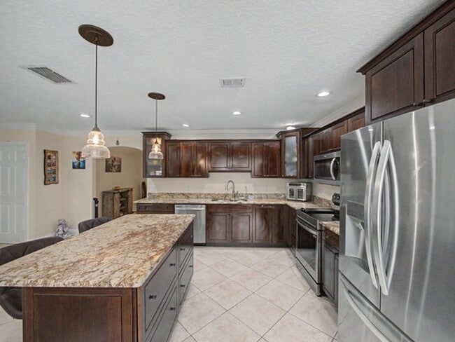 Photo - 4868 Canal Dr
