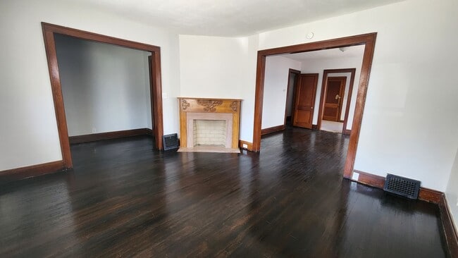 Photo - 10401 Homeworth Ave Unit Down