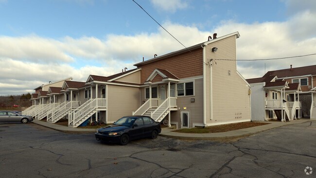 Coventry Court Apartments For Rent in Coventry, RI