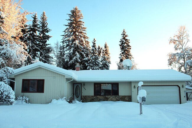 3 Bed 2 Bath Single Family Home in Fairban... - 3 Bed 2 Bath Single Family Home in Fairban...