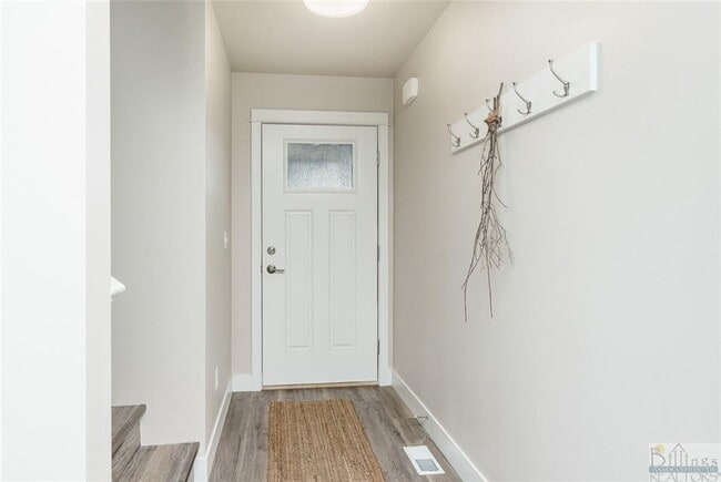 Photo - 1629 Kanga Wy