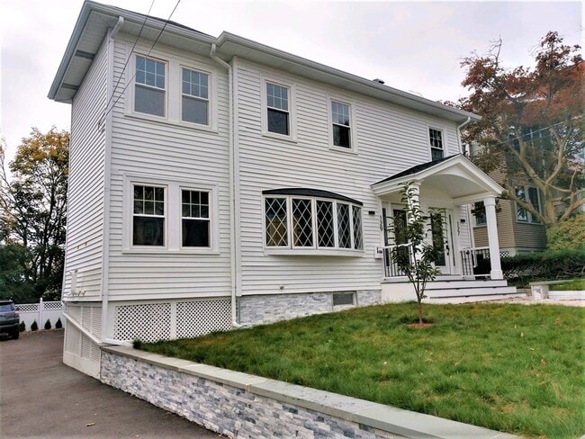 Photo - 129 Spruce St Apartment Unit B