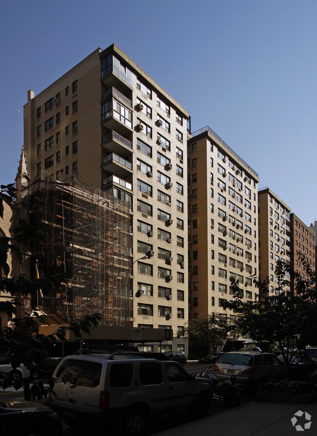 Photo - 425 E 79th St