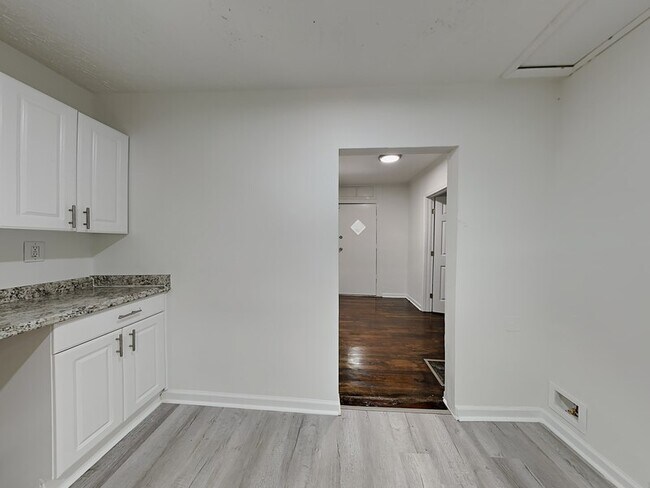 Photo - 805 Spencer St NW
