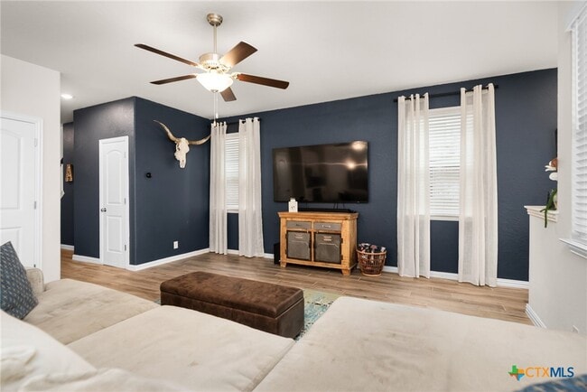 Photo - 2043 Cowan Dr