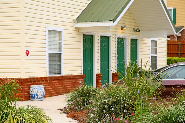 Walk to FSU - 990 W Brevard St Unit 111