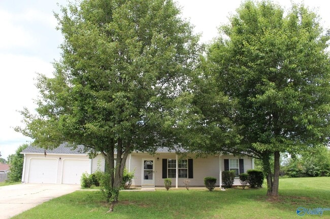 Photo - 155 Fox Chase Trail