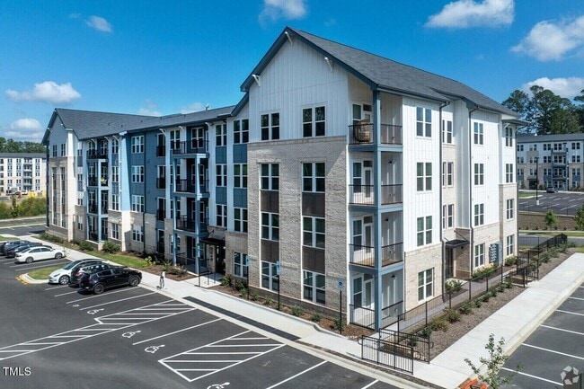 Building Photo - 2000 Olivewood St Unit B1