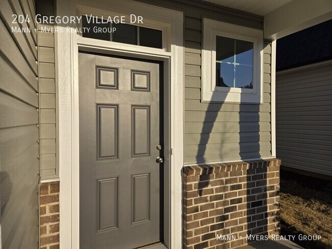 Photo - 204 Gregory Vlg Dr