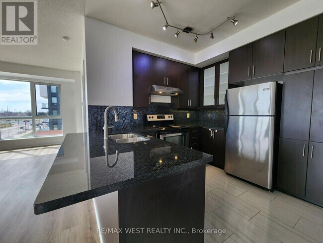 Photo - 1 Upper Duke Crescent Unité 409A