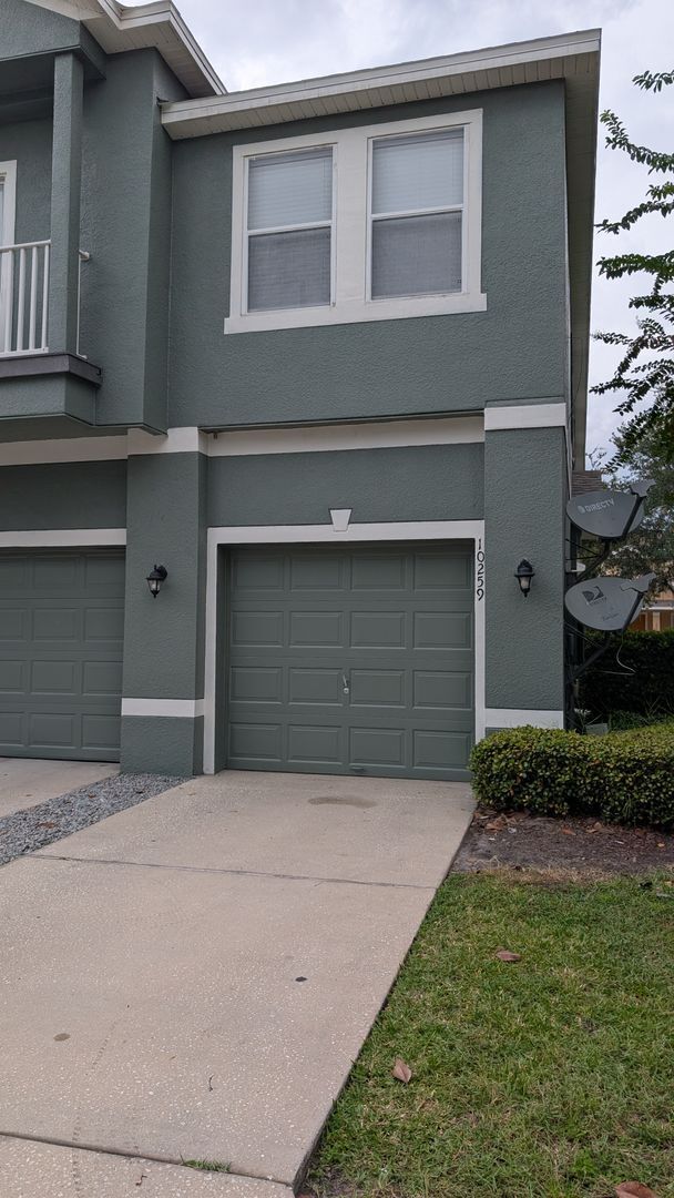 Photo - Two Bedrooms with floor plan at the same l...