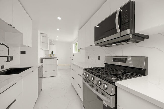 Photo - 1386-1388-1388 47th Ave Apartment Unit 1388