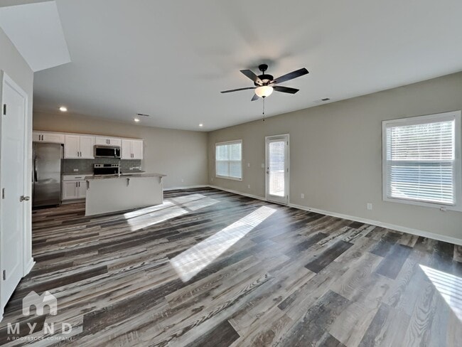 Photo - 813 Trestle Crk Ct