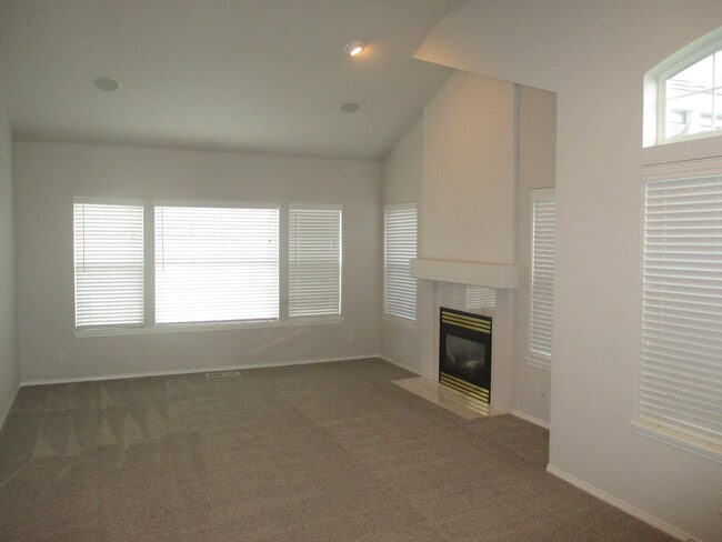 Photo - South Salem Home on Creekside Golf Course