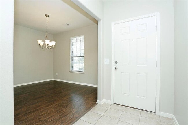 Photo - 1123 Cloud Croft Ln