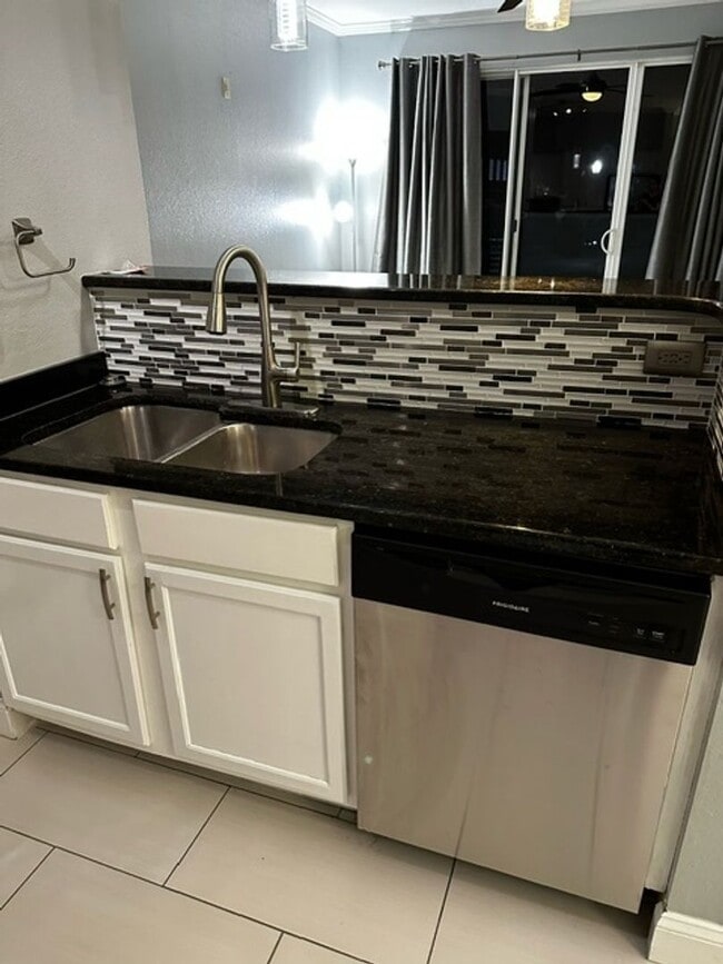 Photo - RESORT STYLE LIVING at the Barrington Park Condos!- Beautifully update 2/2 on Ground Floor!