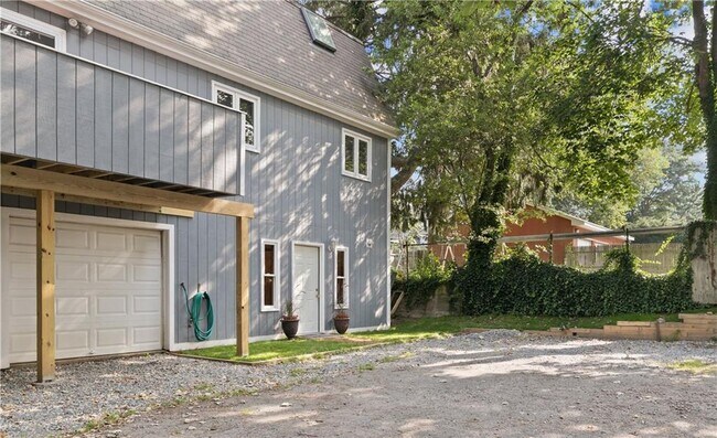 5-25 Channing St