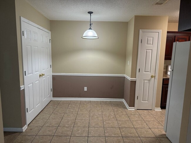 Photo - 2510 Barnesdale Wy Unit #4