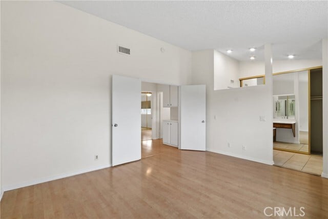 Photo - 1251 N Emogene St