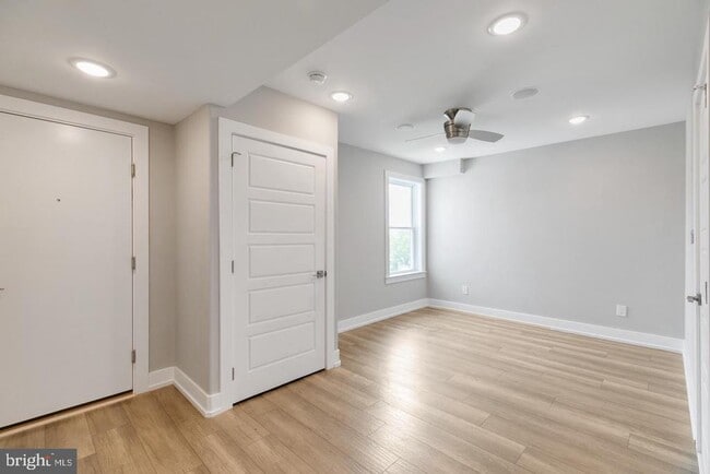 Photo - 419 W Cumberland St