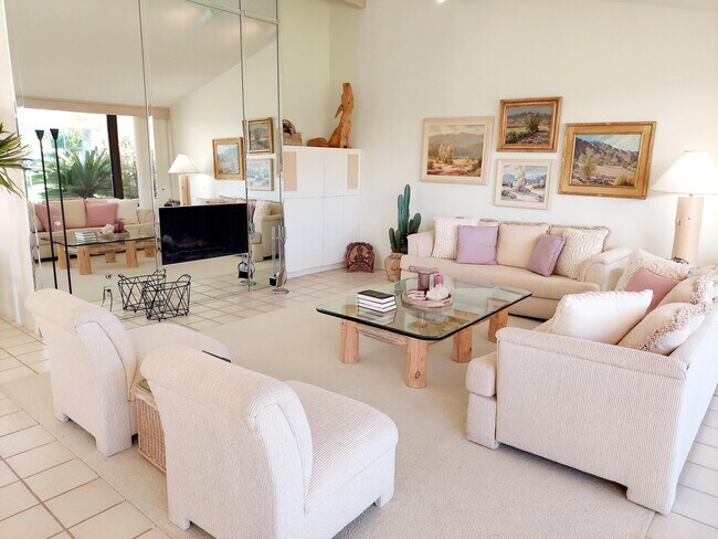 Photo - 45885 Algonquin Cir