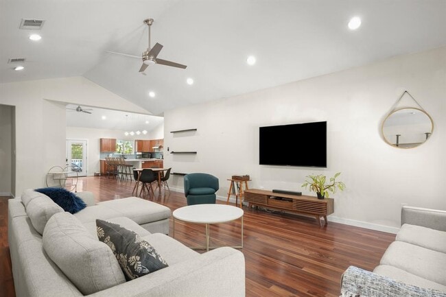 Photo - 2501 Del Curto Rd