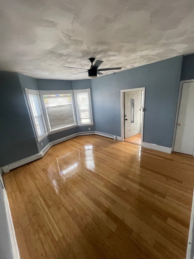 Photo - 183 Connors St Unit 1
