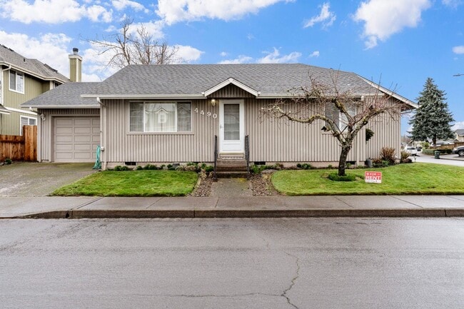 Photo - Large 2 bedroom 2 bathroom duplex with garage! $500 OFF YOUR FIRST MONTH’S RENT!