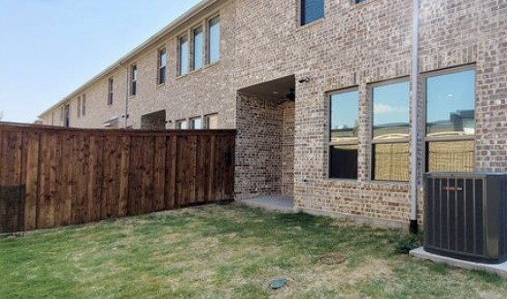 Photo - 1727 Redding St