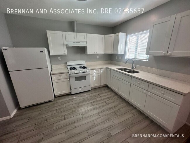 Photo - Cozy 2 Bed, 1 Bath Duplex in Downtown San ...