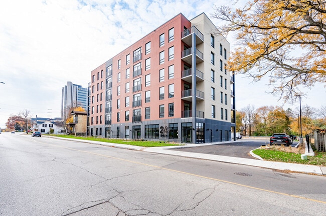 Photo - Stride on Union