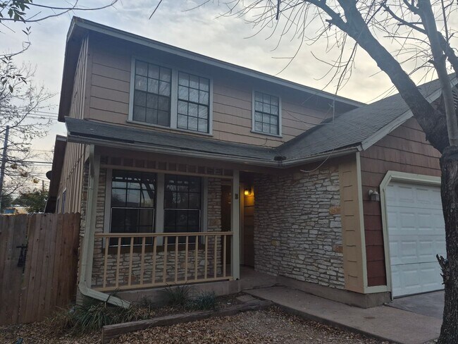 Photo - 1105 Ash Cove Unidad 1105 Ash Cv  B