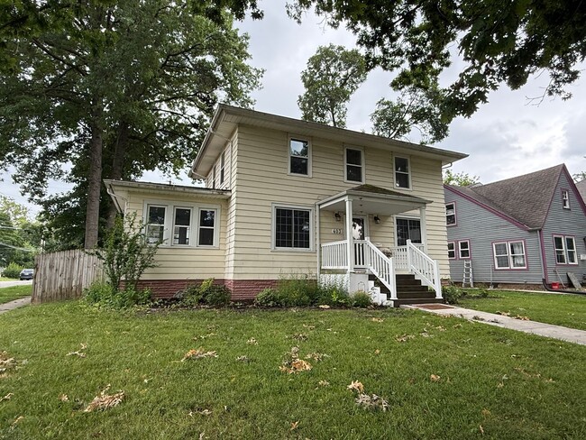 Building Photo - 403 Englewood Ct
